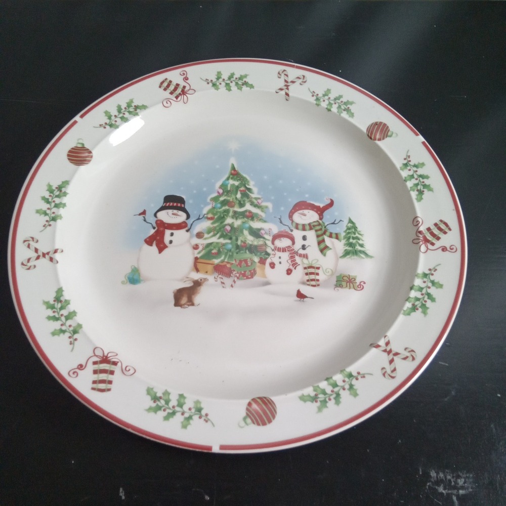 Dolgencorp Christmas Snowman Family Ceramic Dinner Plate 10.5 Inch Holiday Decor